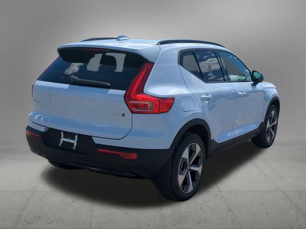 New 2026 Volvo XC40 B5 Plus w/ Protection Package Premier AWD/4WD image 6