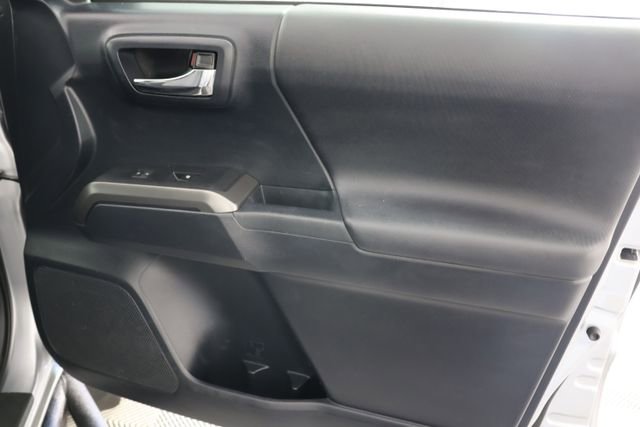 Used 2017 Toyota Tacoma TRD Sport w/ Premium & Technology Package image 26