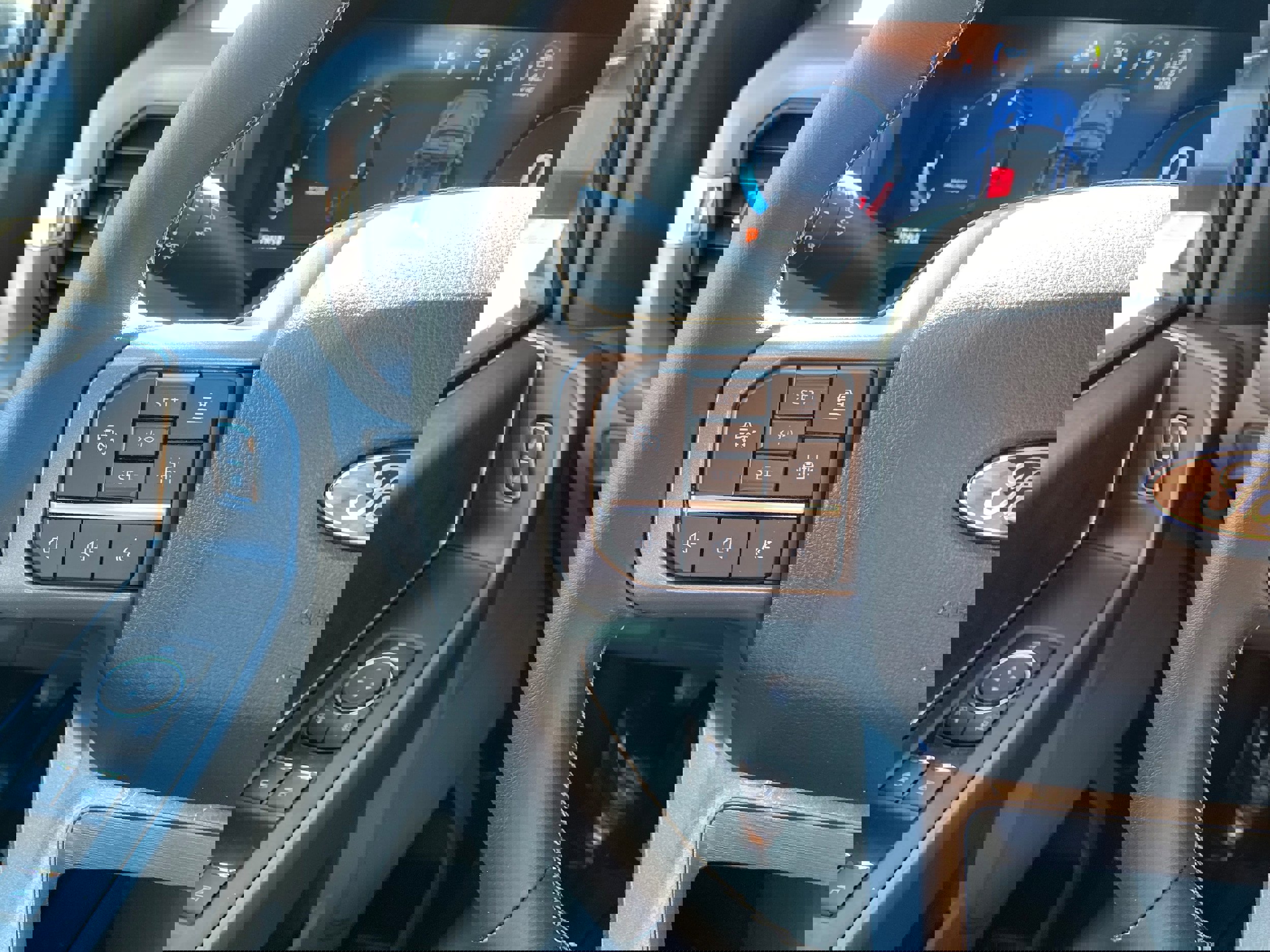 New 2025 Ford F150 XLT w/ Equipment Group 302A MID image 43