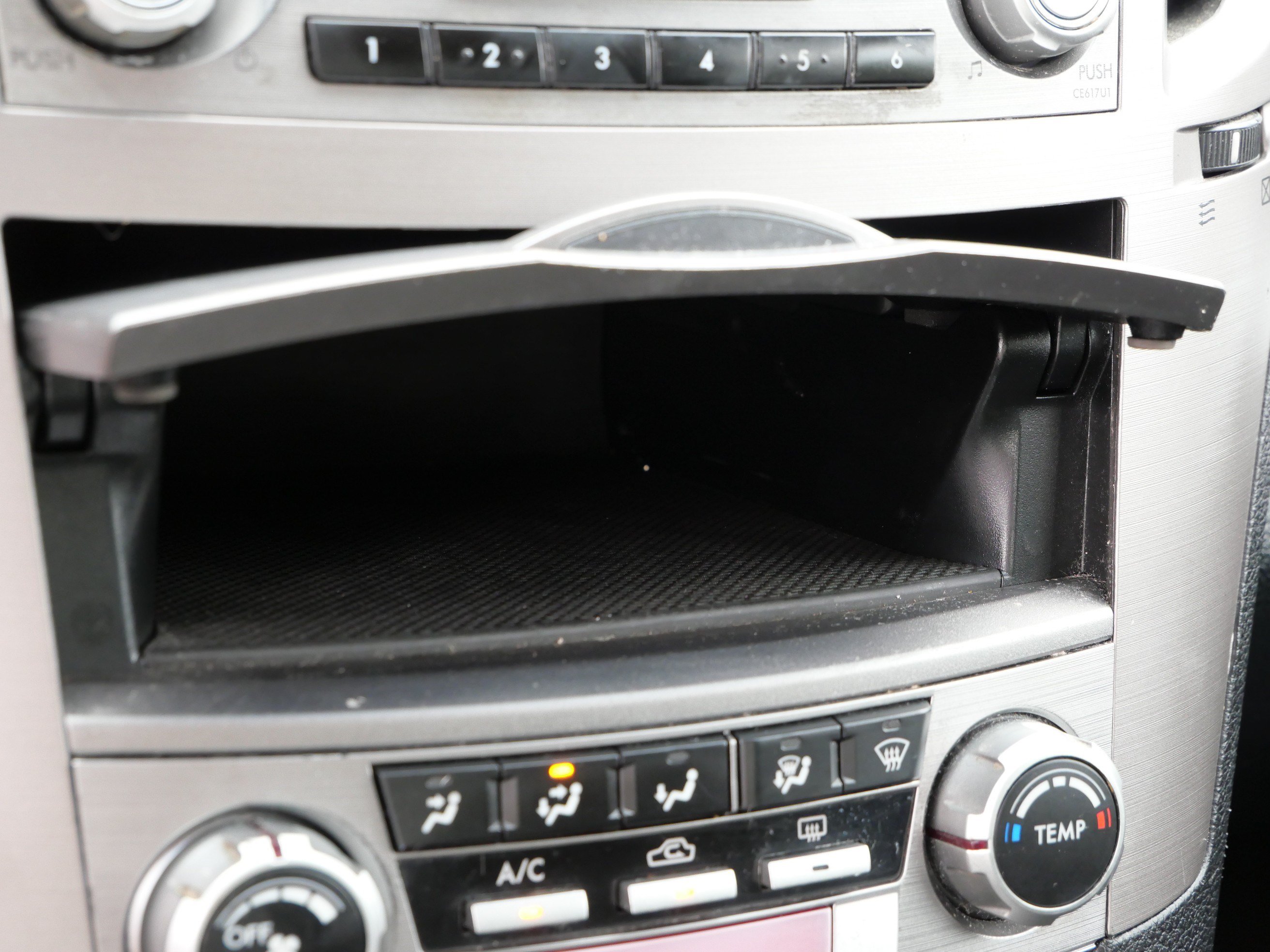 Used 2012 Subaru Legacy 2.5i Premium AWD/4WD image 33