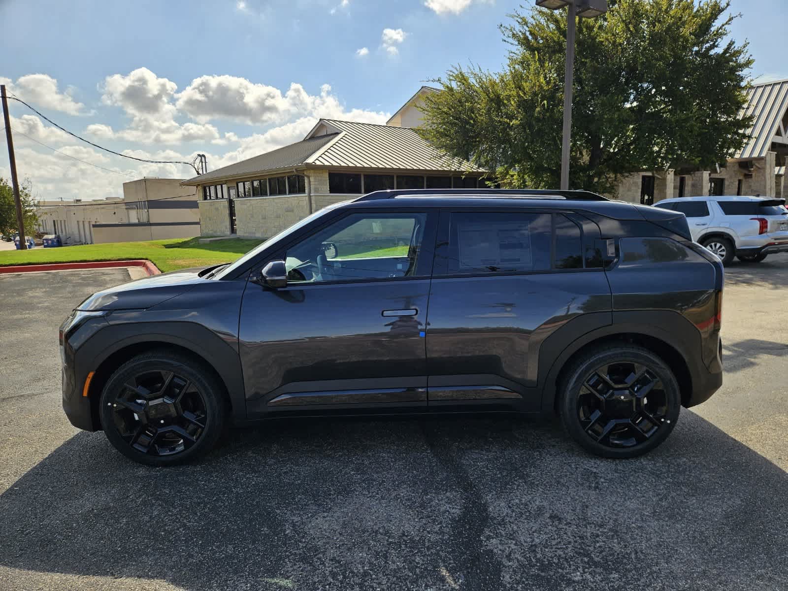 New 2027 Kia EV3 Wind w/ Wind Fwd Nightfall Package image 3