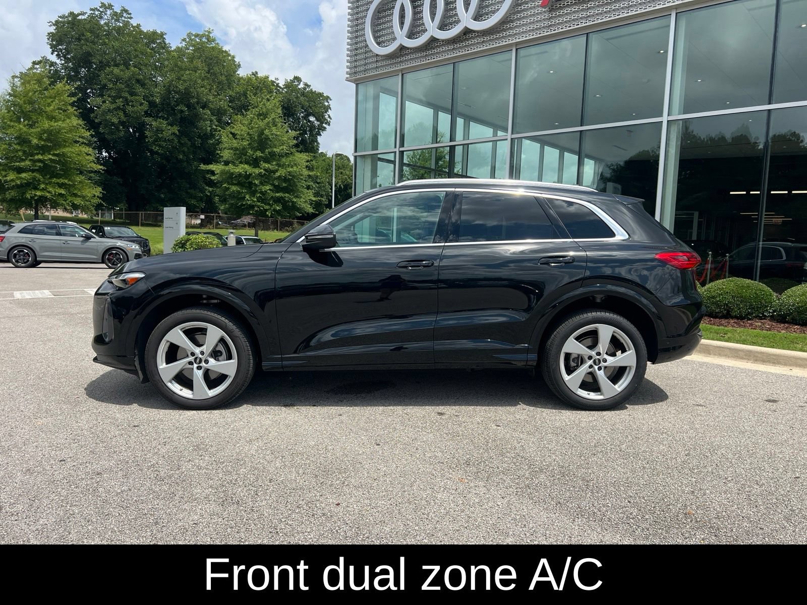 Used 2025 Audi Q5 Premium Plus w/ Premium Plus AWD/4WD image 9