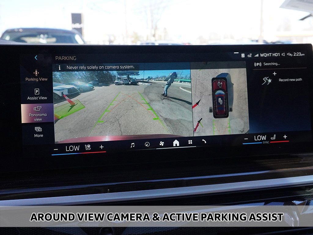 Used 2024 BMW X7 xDrive40i w/ Premium Package image 7