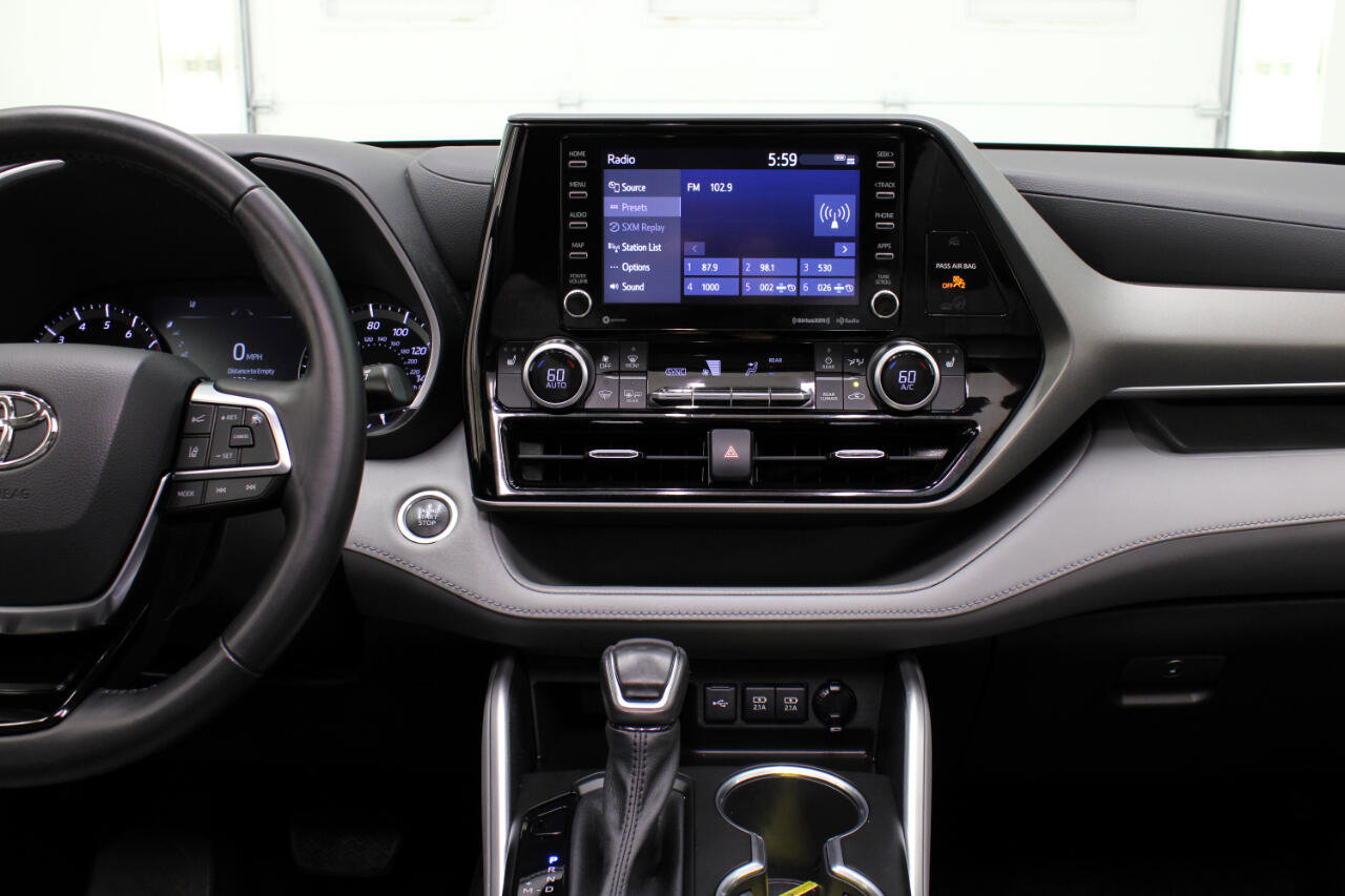 Used 2021 Toyota Highlander XLE image 58