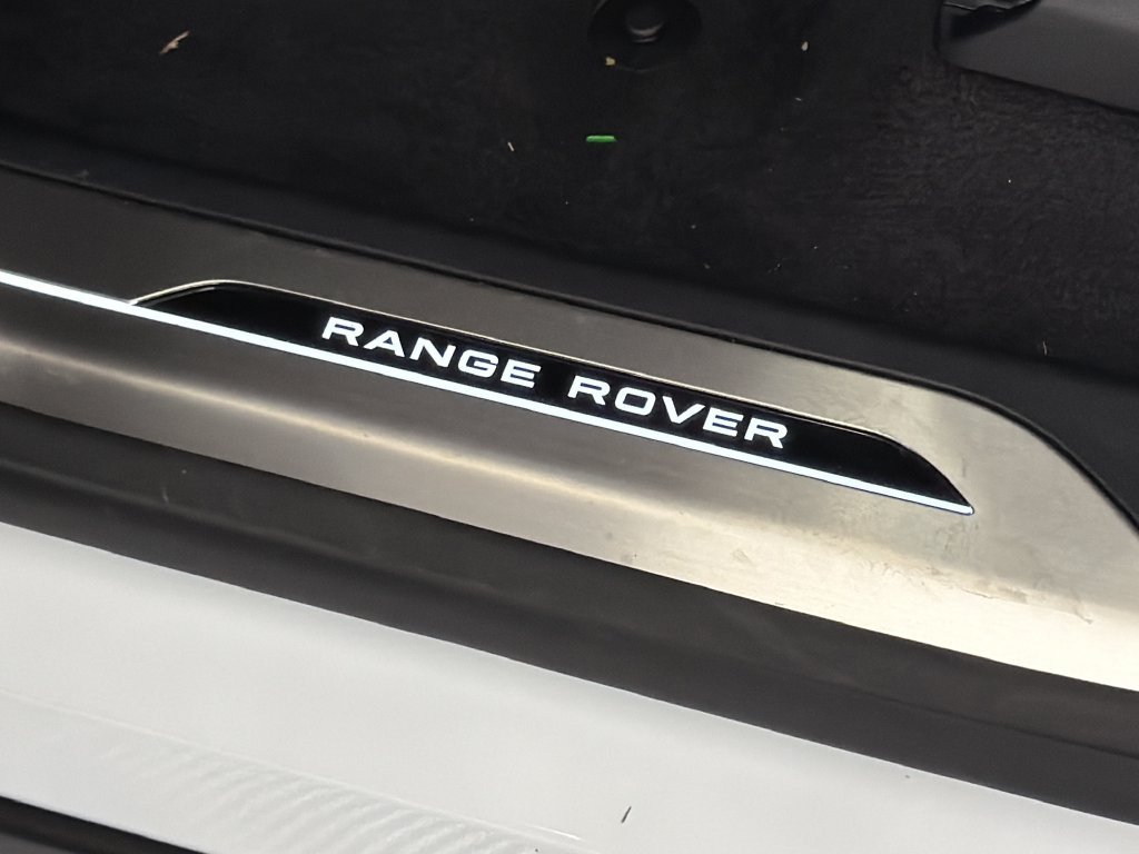 New 2027 Land Rover Range Rover Sport Dynamic SE AWD/4WD image 31