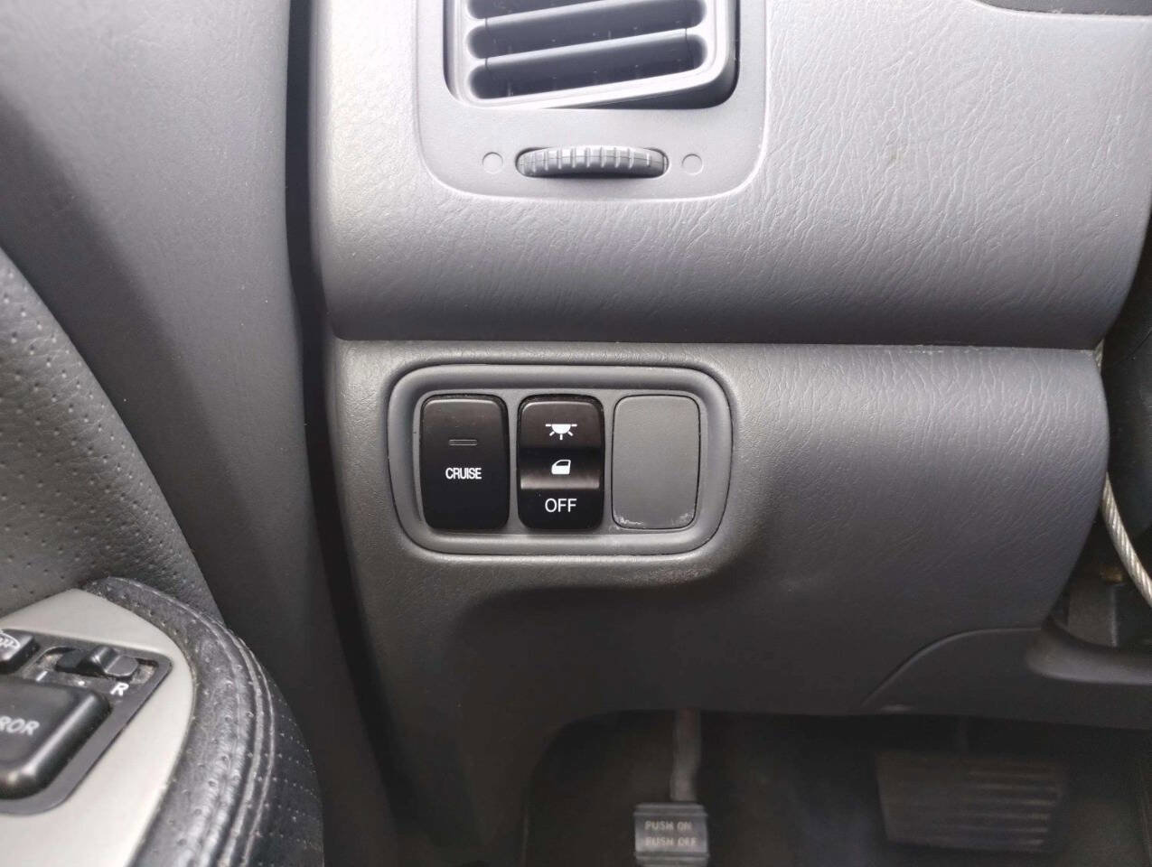 Used 2004 Honda Pilot EX image 28