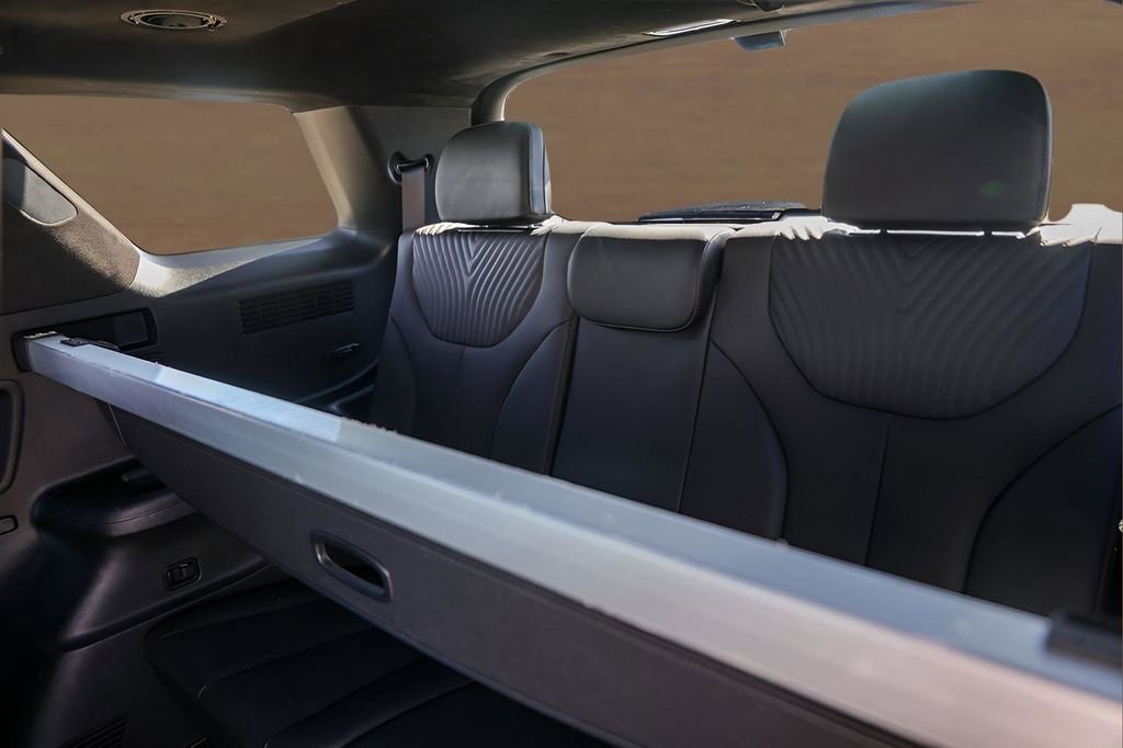 Used 2023 Hyundai Palisade Calligraphy image 26