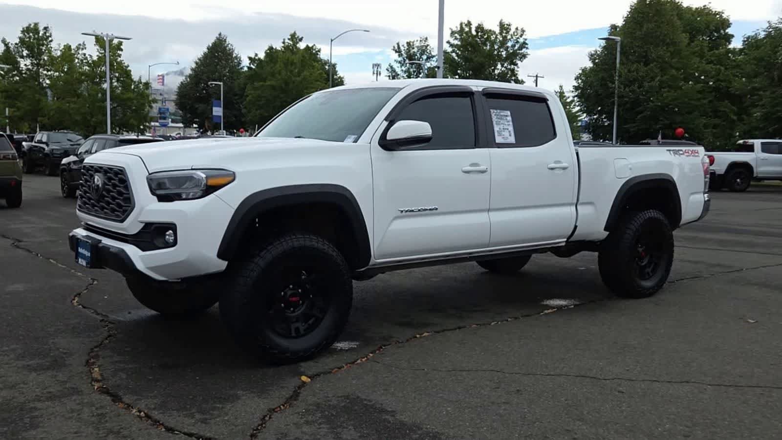 Used 2023 Toyota Tacoma TRD Off-Road AWD/4WD image 4