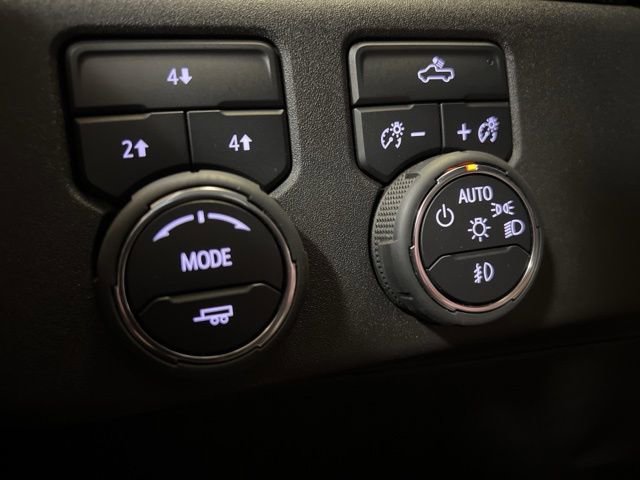 Used 2025 Chevrolet Silverado 2500 LT w/ Convenience Package image 49