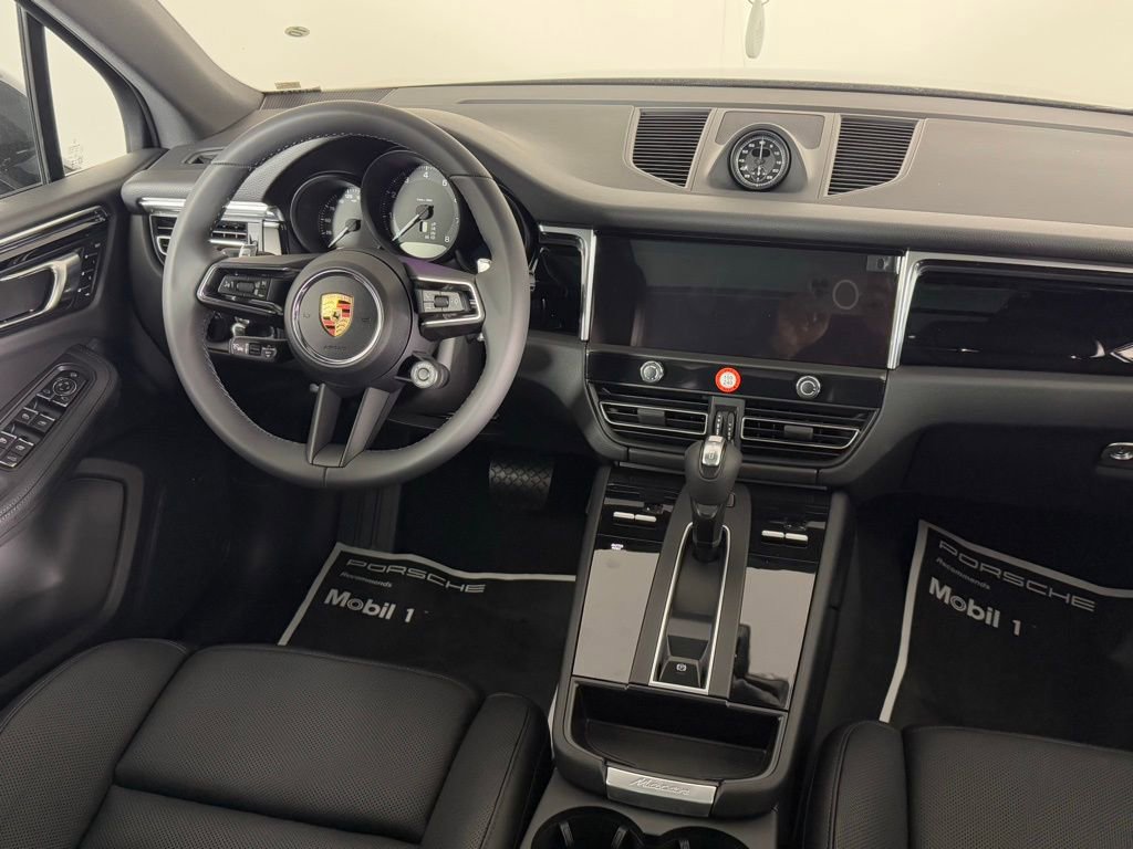 New 2026 Porsche Macan image 19