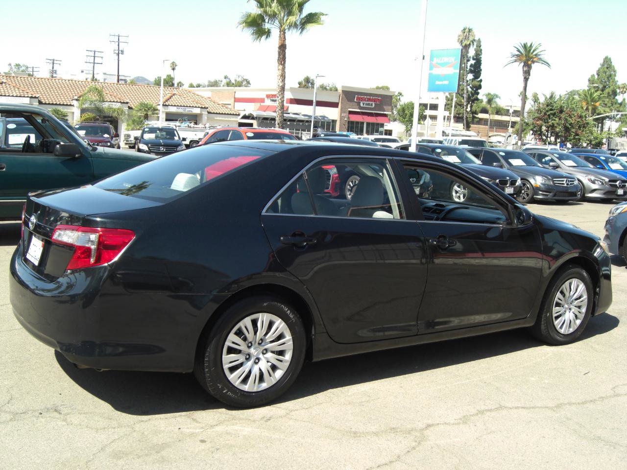 Used 2012 Toyota Camry L FWD image 6