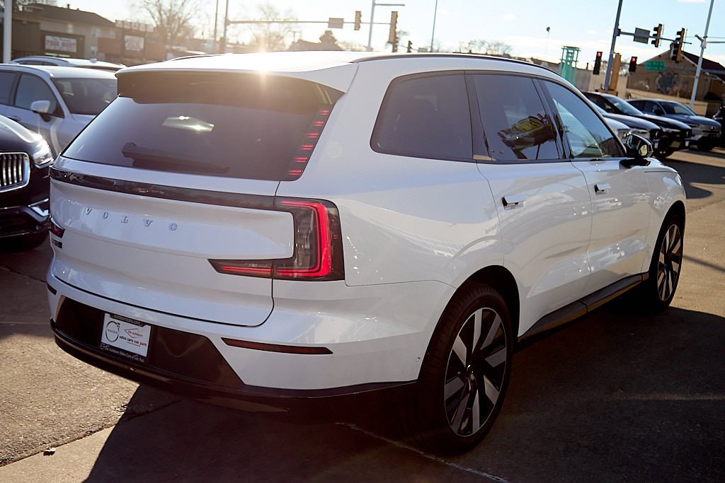 New 2025 Volvo EX90 Ultra image 9