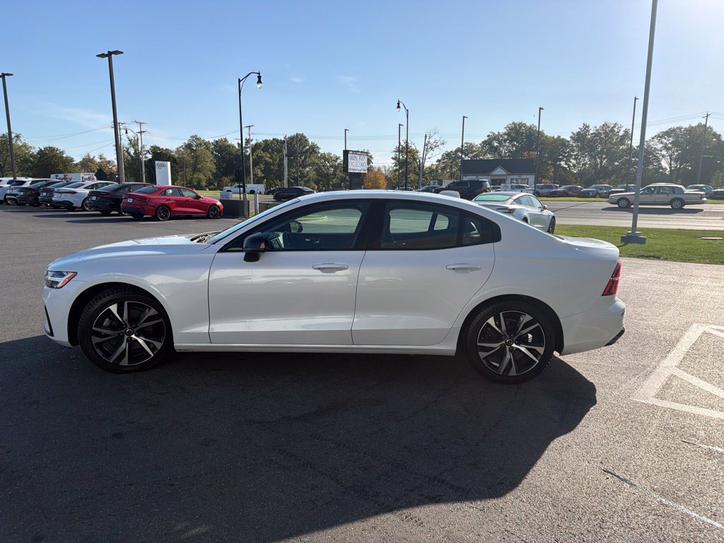 Used 2023 Volvo S60 B5 Core w/ Climate Package FWD image 6