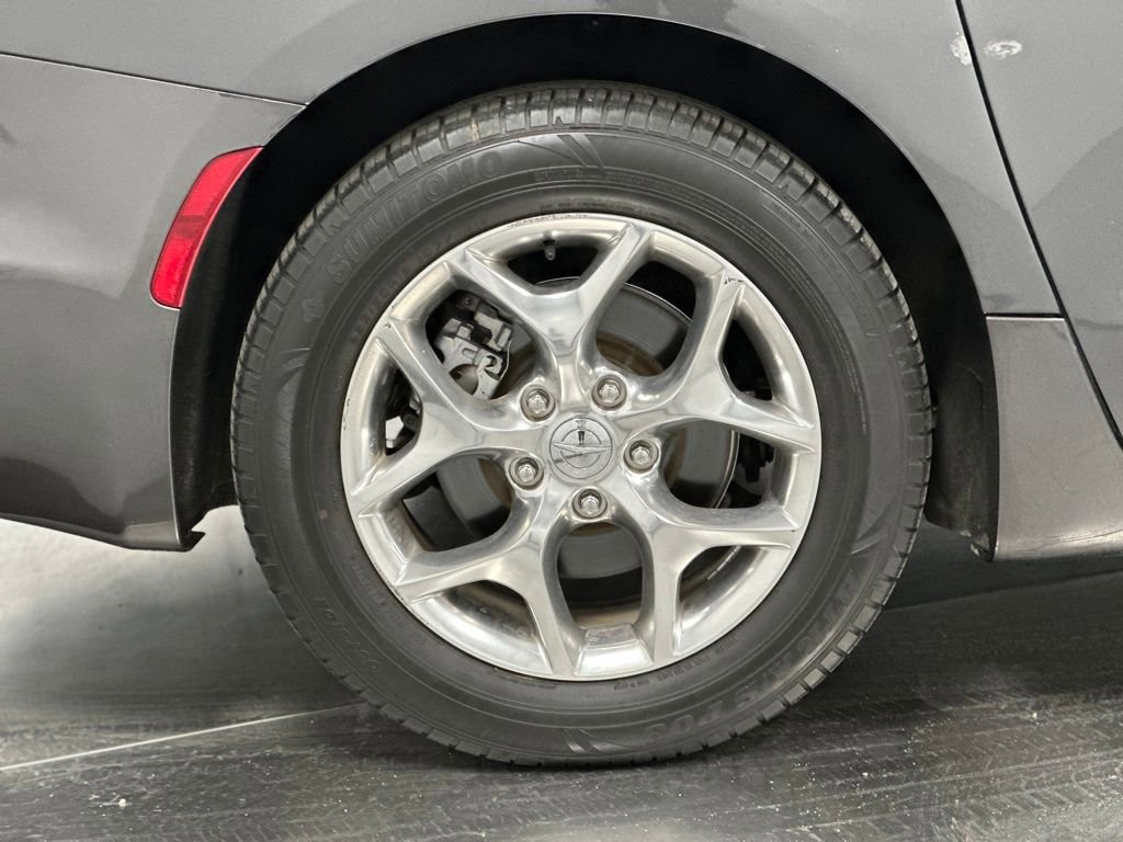 Used 2017 Chrysler Pacifica Limited image 30