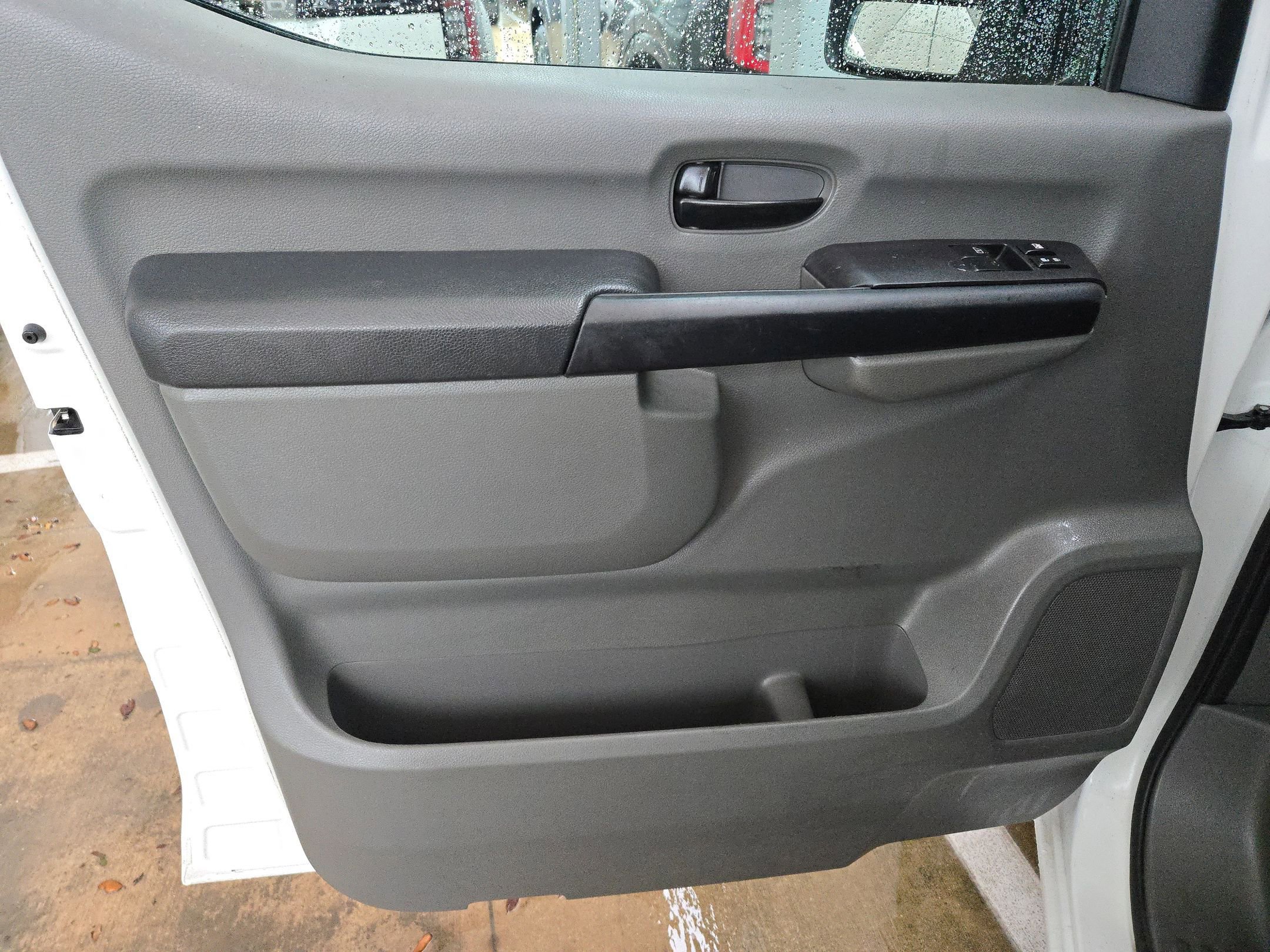 Used 2021 Nissan NV 2500 SV RWD image 11