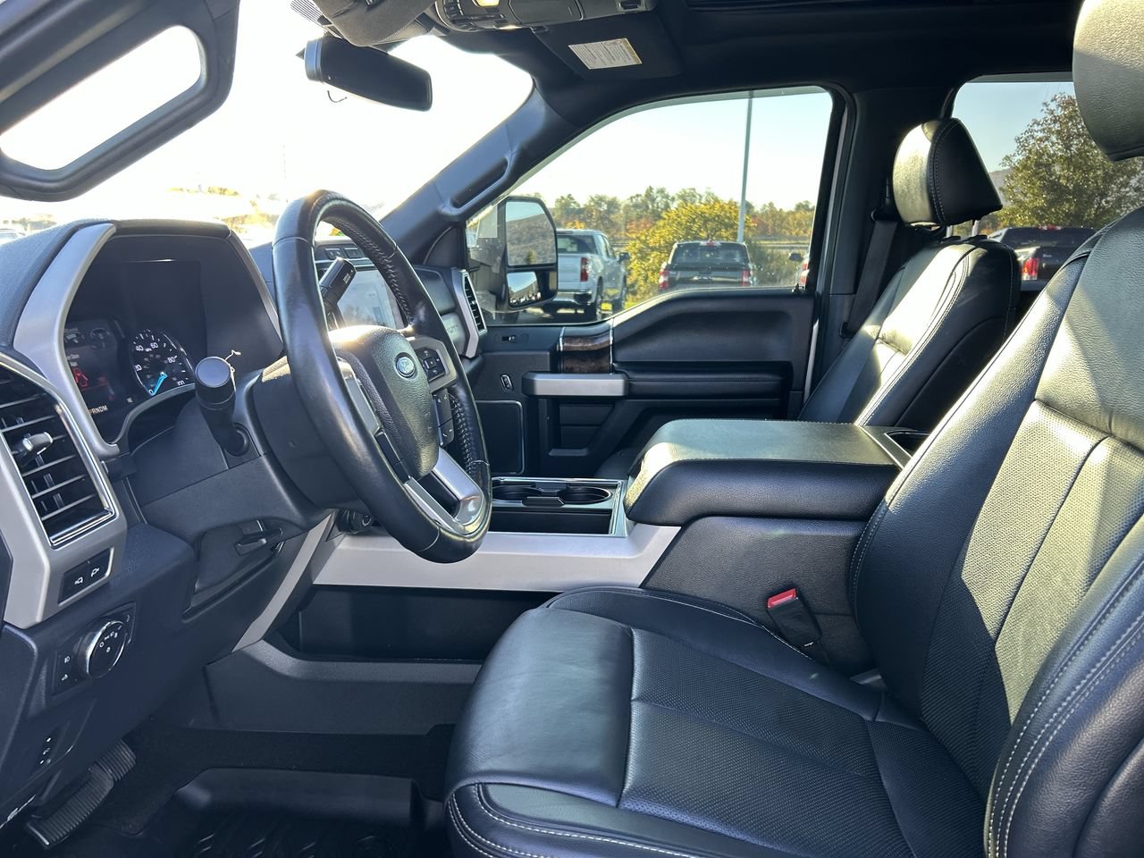 Used 2022 Ford F350 Lariat w/ Lariat Value Package AWD/4WD image 22