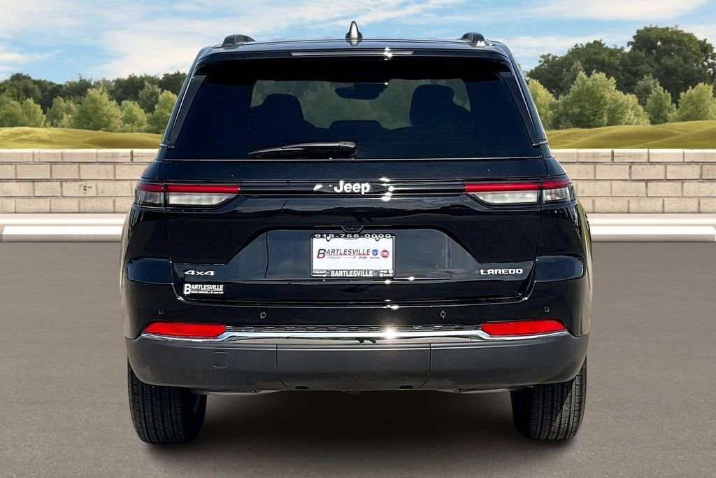 New 2025 Jeep Grand Cherokee Laredo X w/ Luxury Tech Group I image 4