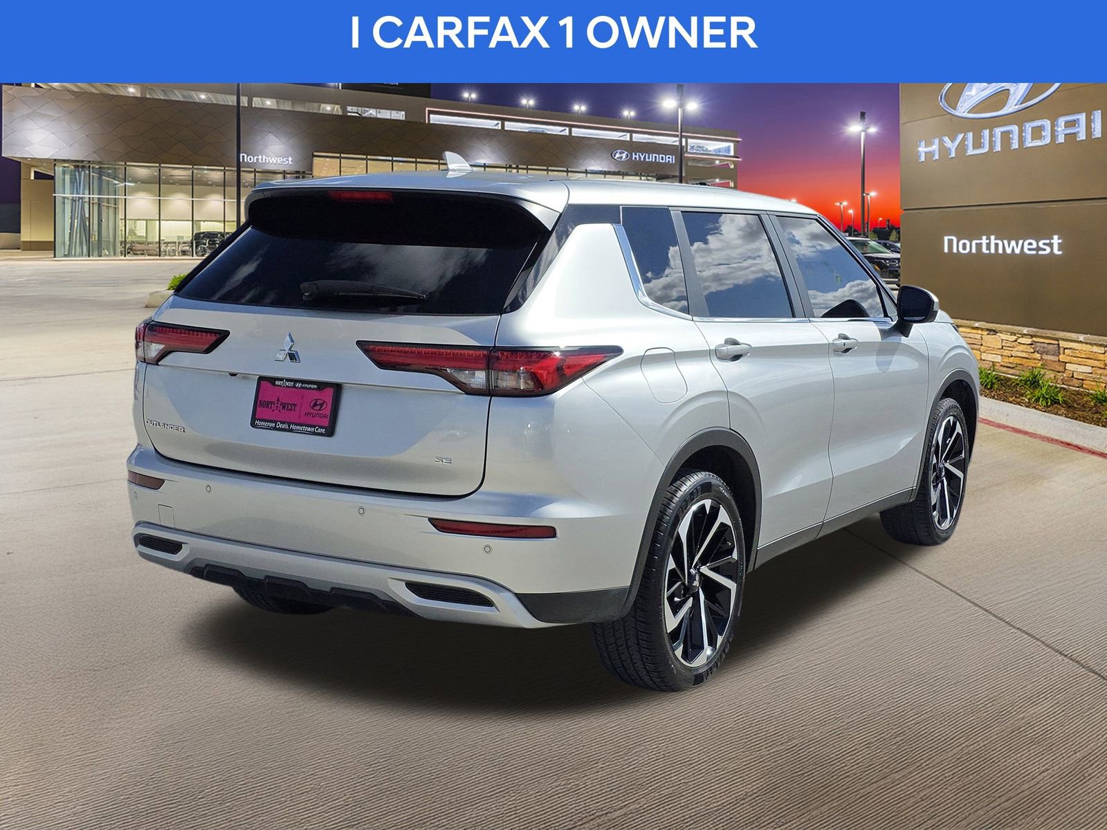 Used 2024 Mitsubishi Outlander SE image 7