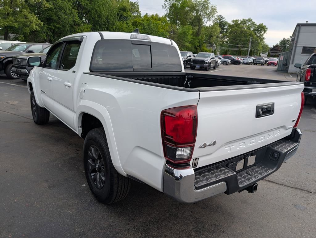 Certified 2023 Toyota Tacoma SR5 AWD/4WD image 5