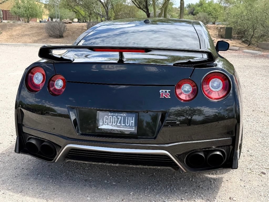 Used 2020 Nissan GT-R Premium w/ Premium Interior Package AWD/4WD image 12