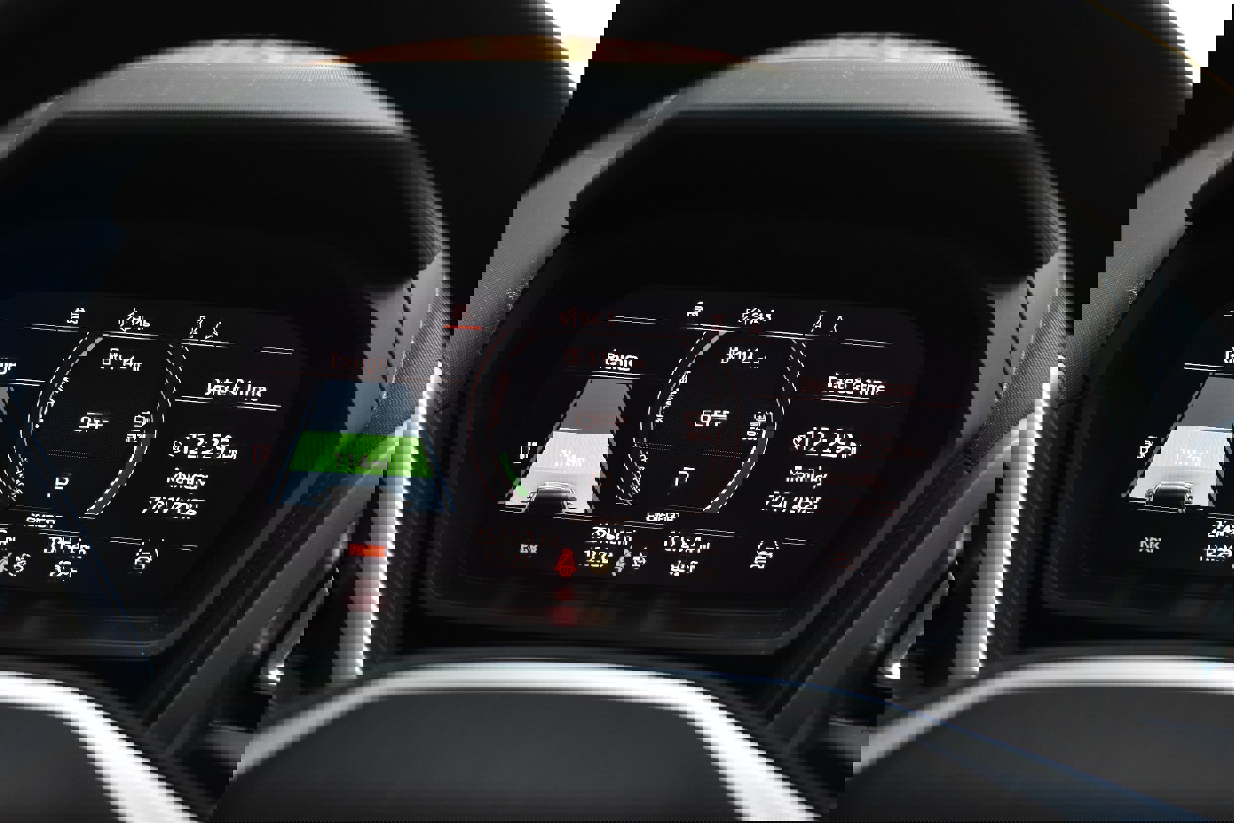 Used 2022 Audi Q4 e-tron Premium Plus w/ Premium Plus image 32