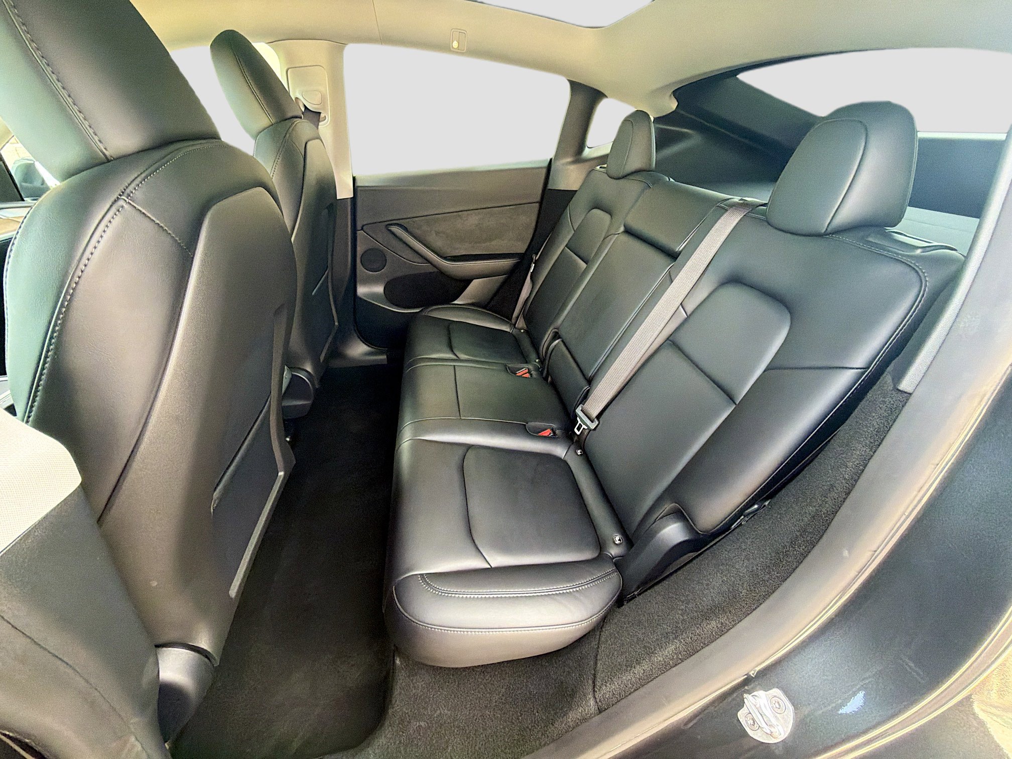 Used 2024 Tesla Model Y Long Range image 27