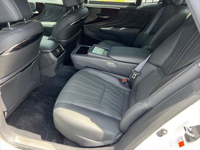 Certified 2023 Lexus LS 500 AWD w/ Luxury Package image 21