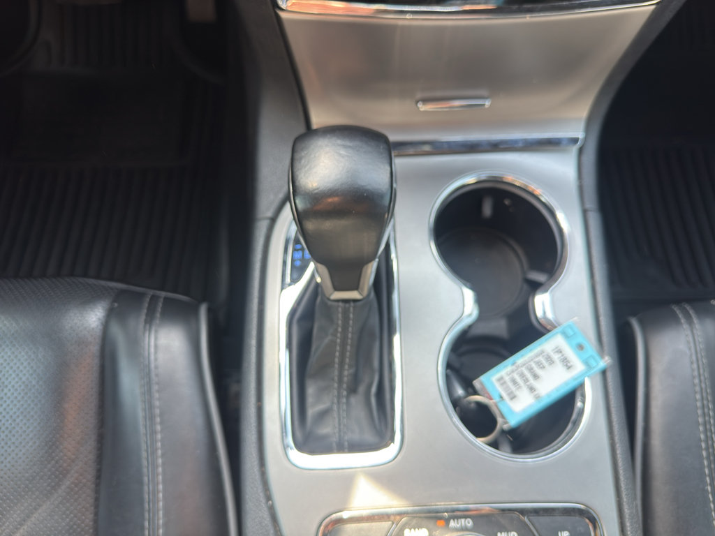 Used 2020 Jeep Grand Cherokee Overland AWD/4WD image 15