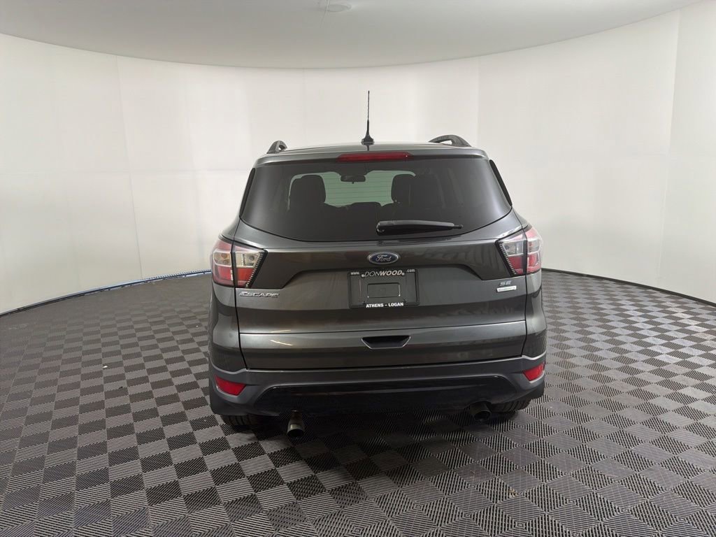 Used 2018 Ford Escape SE w/ SE SYNC Package FWD image 24