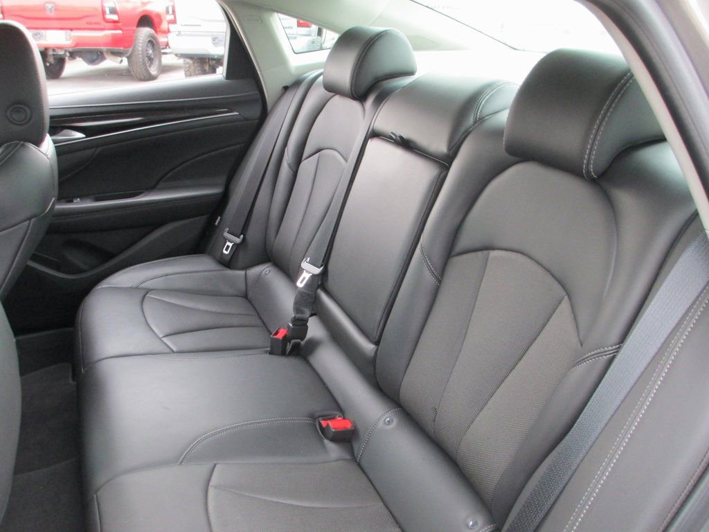 Used 2019 Buick LaCrosse Essence w/ Sights and Sounds Package image 18