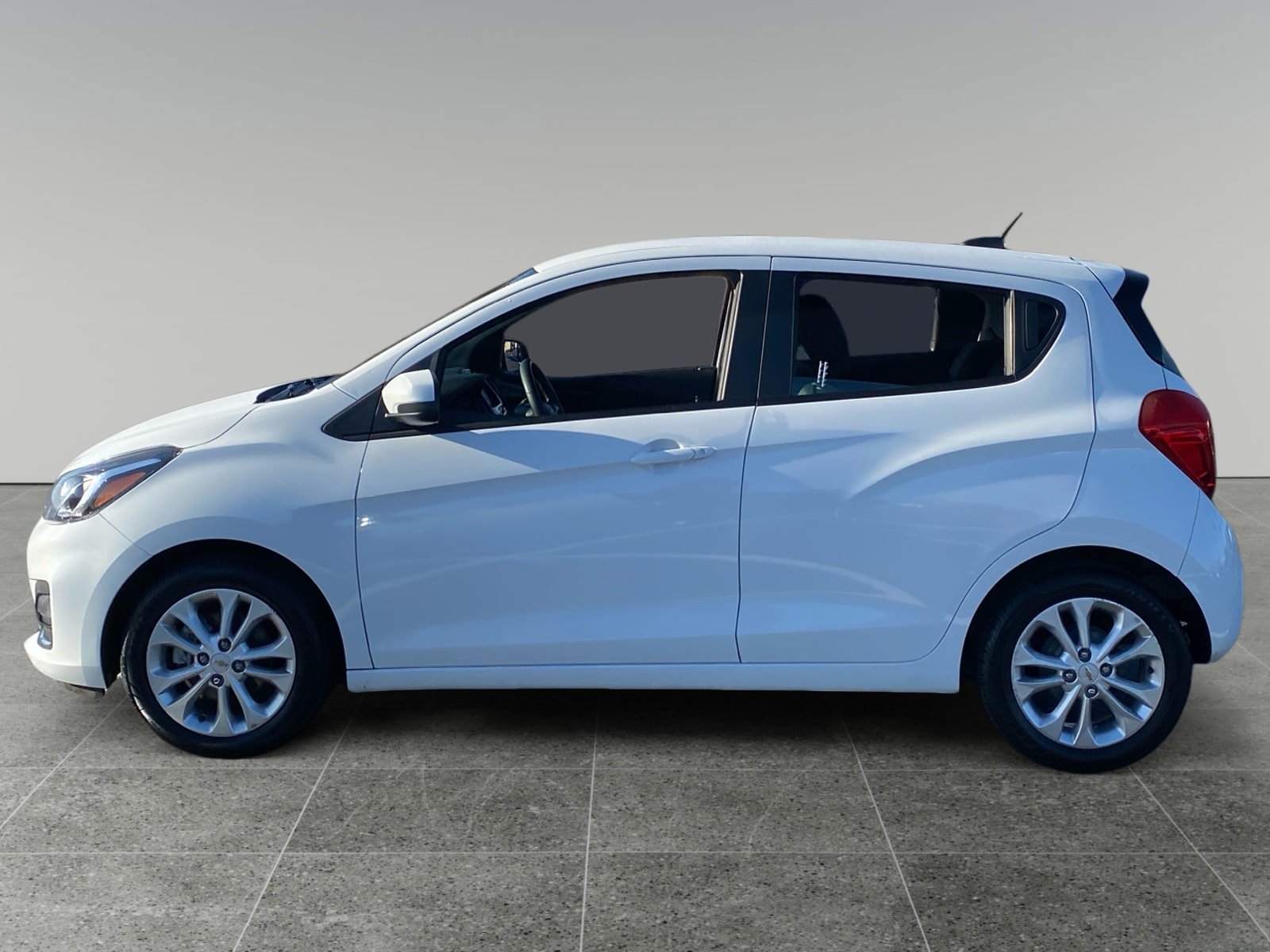 Used 2022 Chevrolet Spark LT FWD image 2