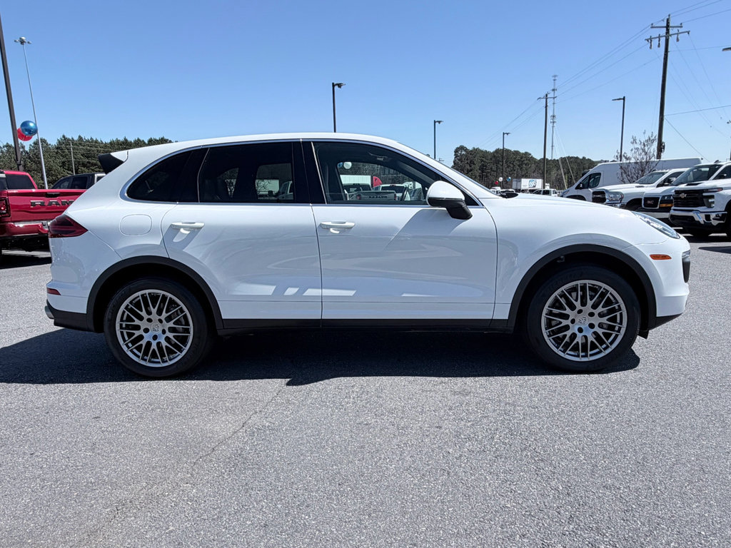 Used 2015 Porsche Cayenne S image 4