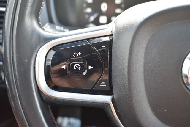 Used 2016 Volvo XC90 T6 Momentum w/ Momentum Plus Package AWD/4WD image 25