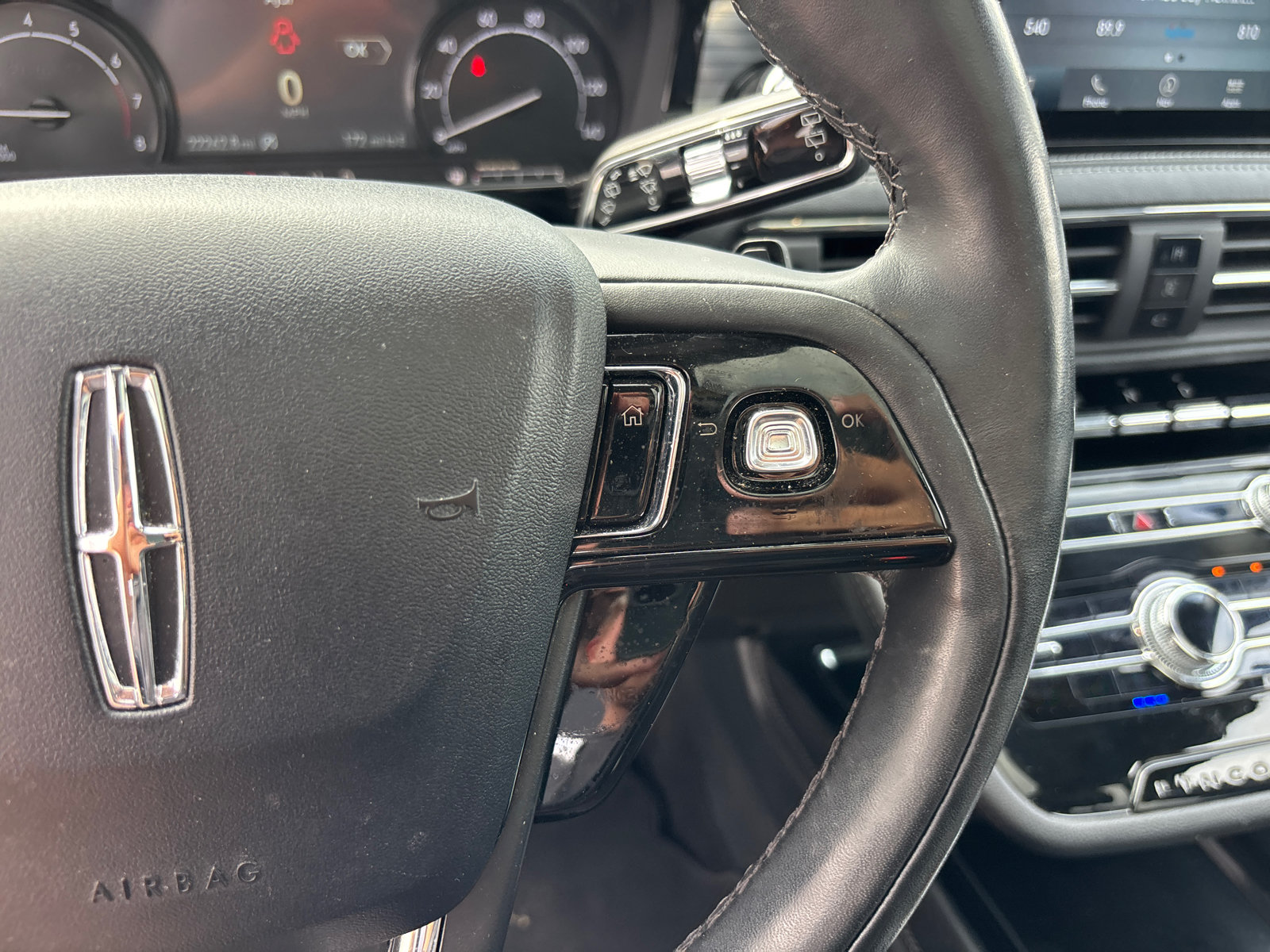 Certified 2022 Lincoln Corsair AWD w/ Premium Package image 18