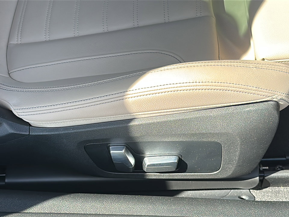 Certified 2023 BMW 430i Convertible w/ Premium Package image 22