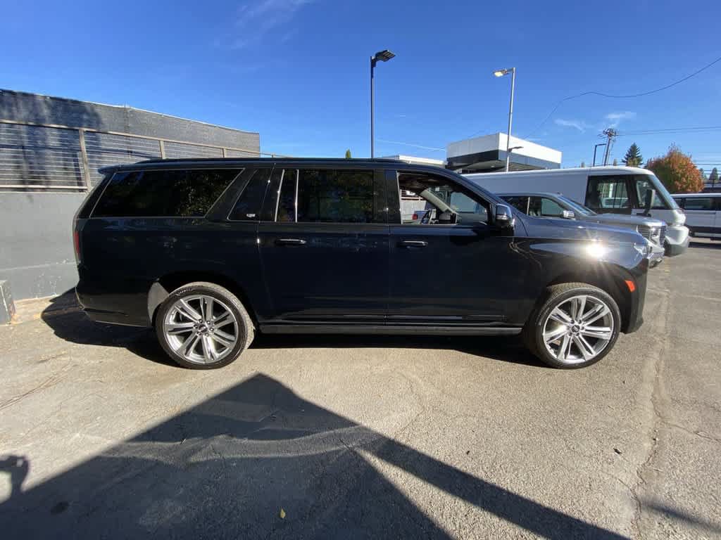 Used 2023 Cadillac Escalade ESV Sport w/ Touring Package AWD/4WD image 7