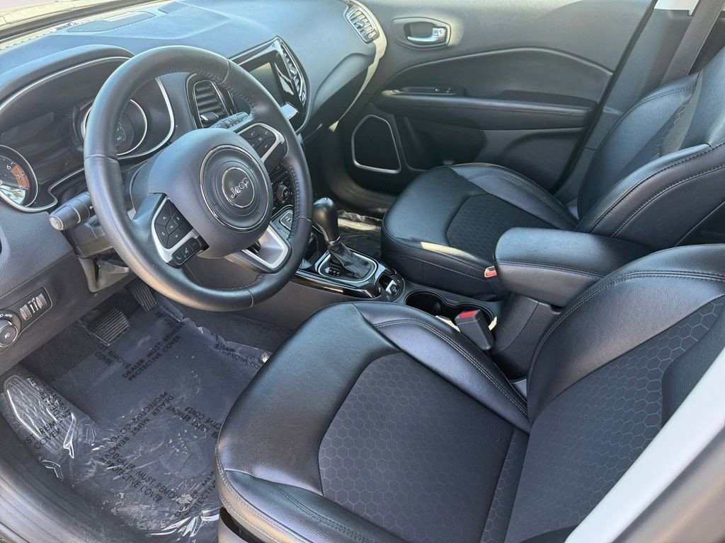 Used 2018 Jeep Compass Latitude w/ Popular Equipment Group image 18