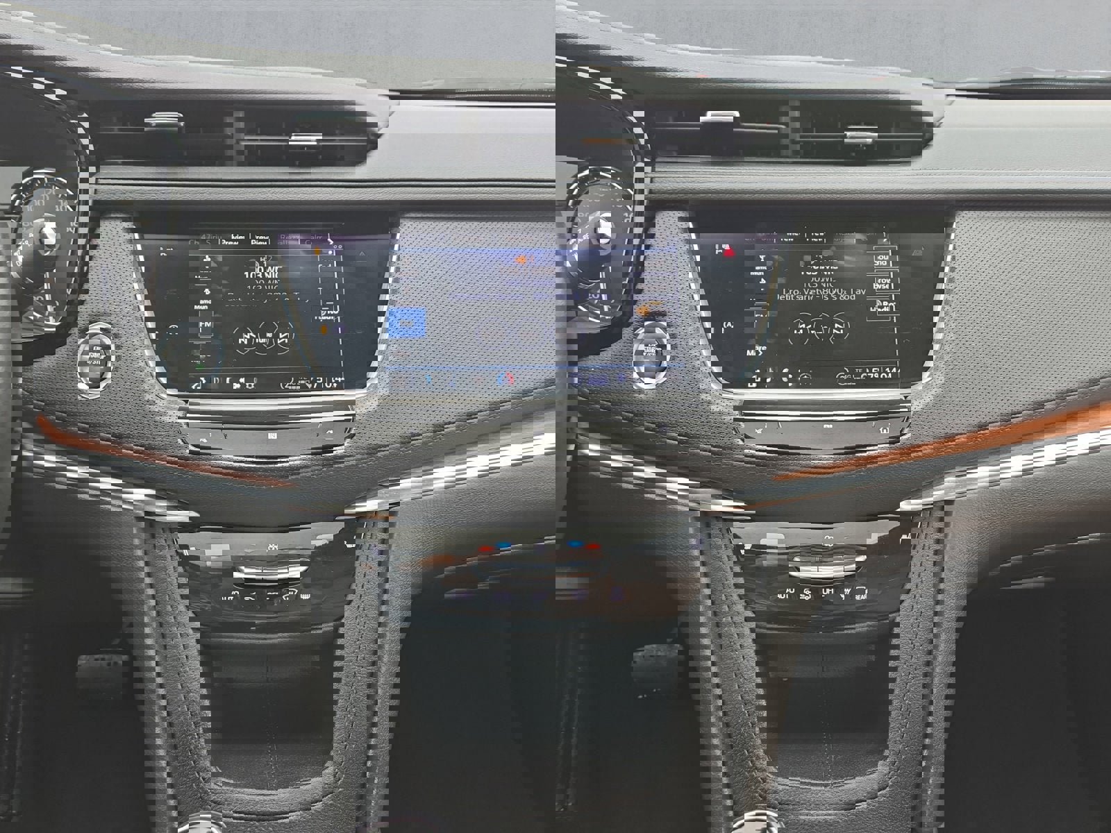 Used 2020 Cadillac XT5 Premium Luxury w/ LPO, Floor Liner Package image 17