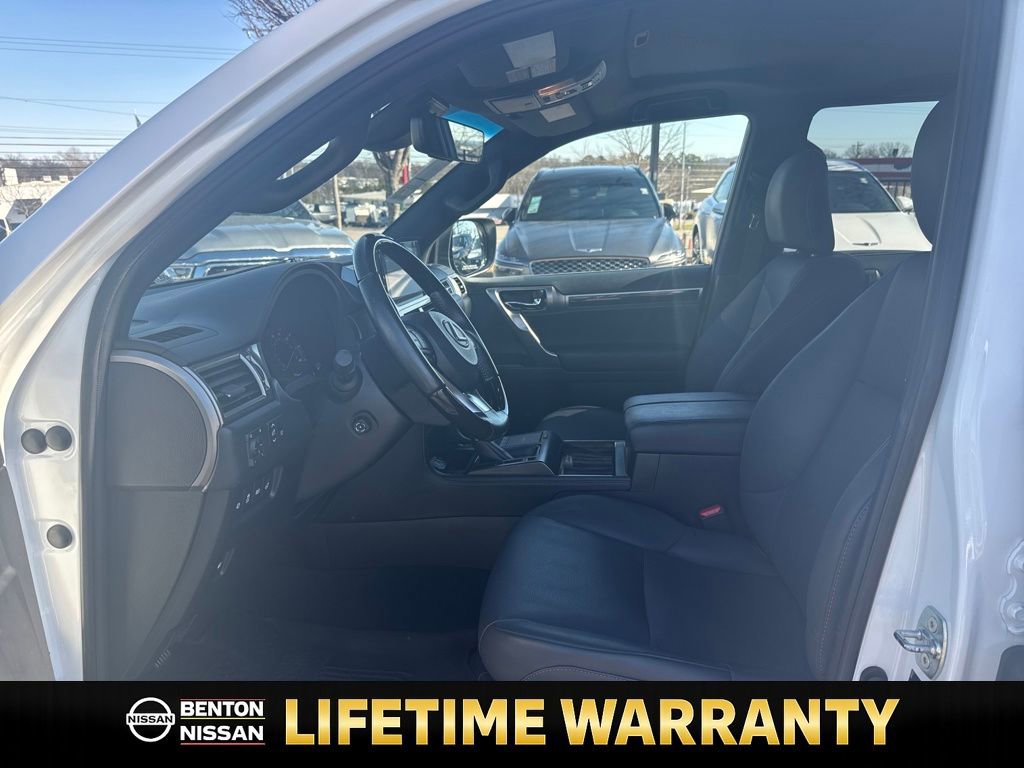 Used 2023 Lexus GX 460 Premium w/ Premium Package image 11