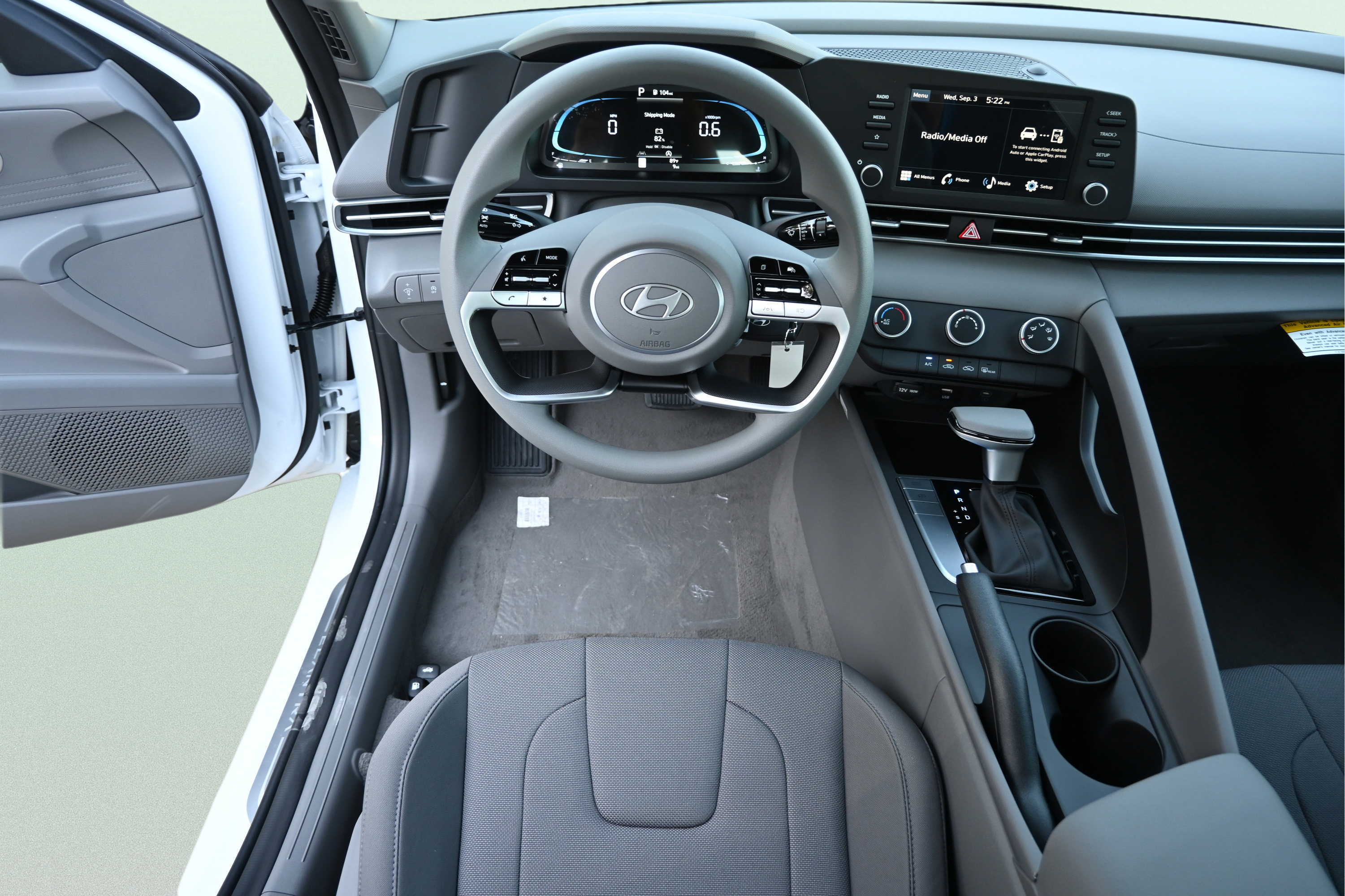 Certified 2025 Hyundai Elantra SE FWD image 13