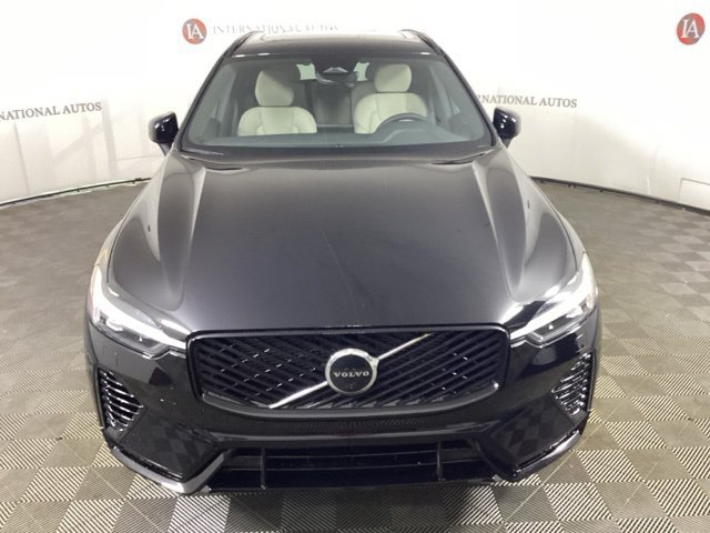 New 2026 Volvo XC60 T8 Plus w/ Protection Package Premier AWD/4WD image 2