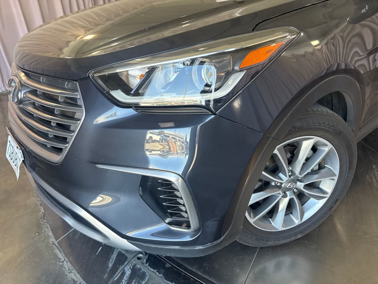 Used 2017 Hyundai Santa Fe SE FWD image 9