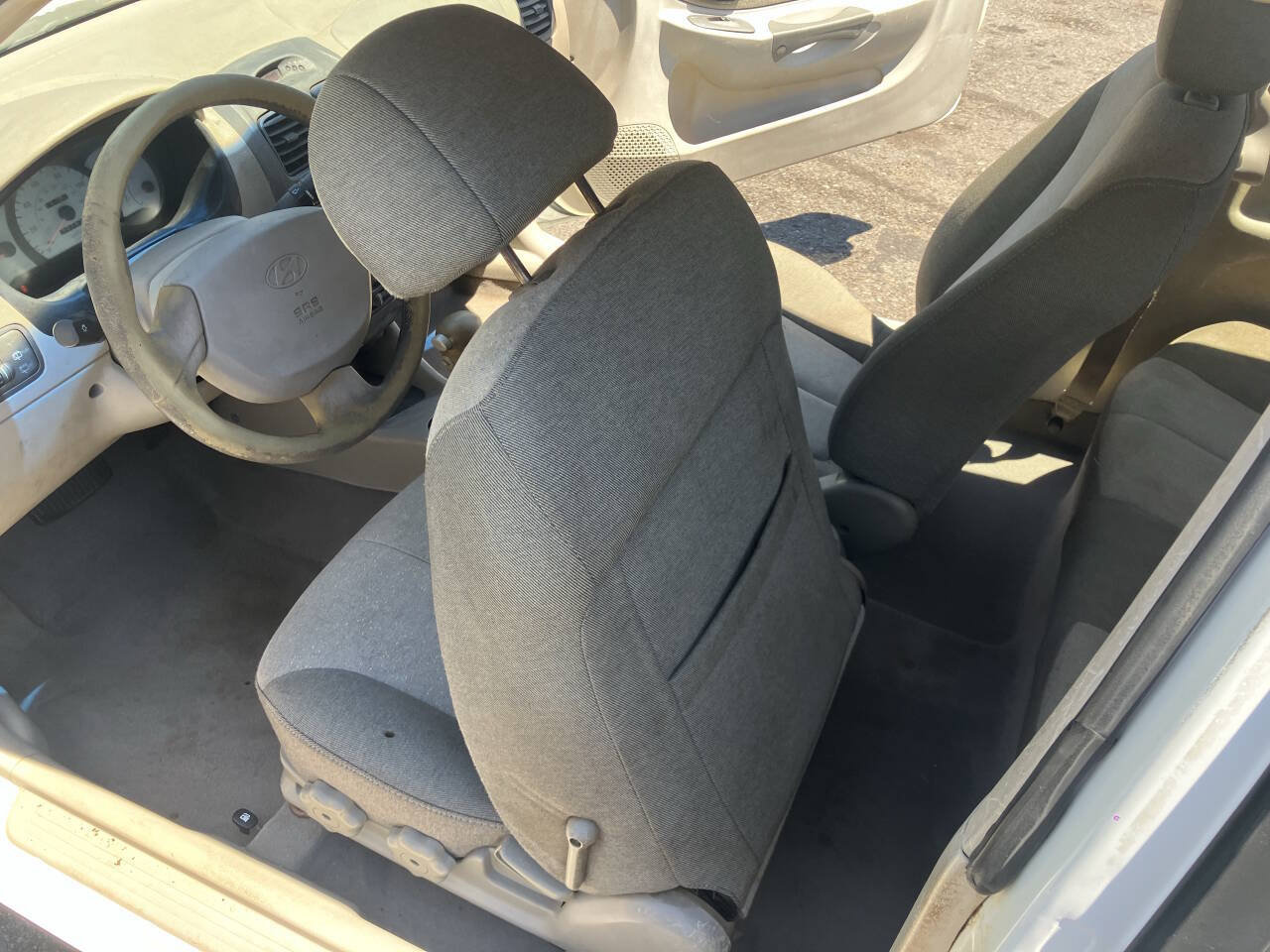 Used 2002 Hyundai Accent GS FWD image 26