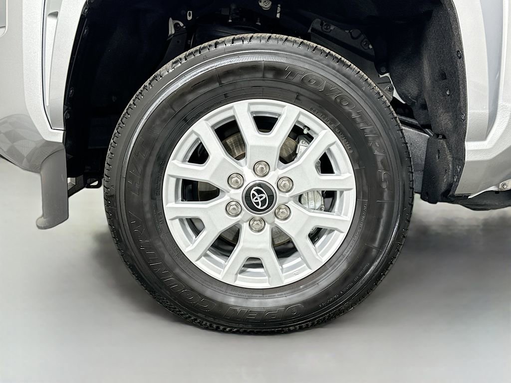 Certified 2025 Toyota Tacoma SR5 image 29