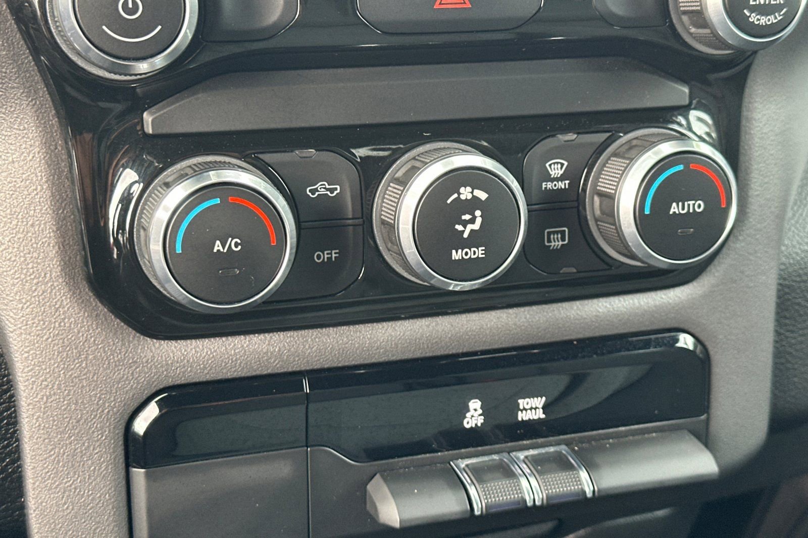 Used 2022 RAM 1500 Big Horn RWD image 23