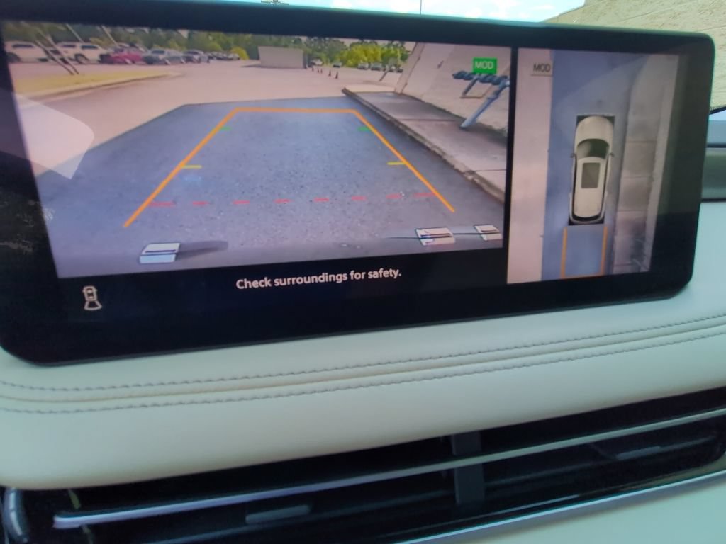 Used 2023 INFINITI QX60 Luxe w/ Cargo Package FWD image 10