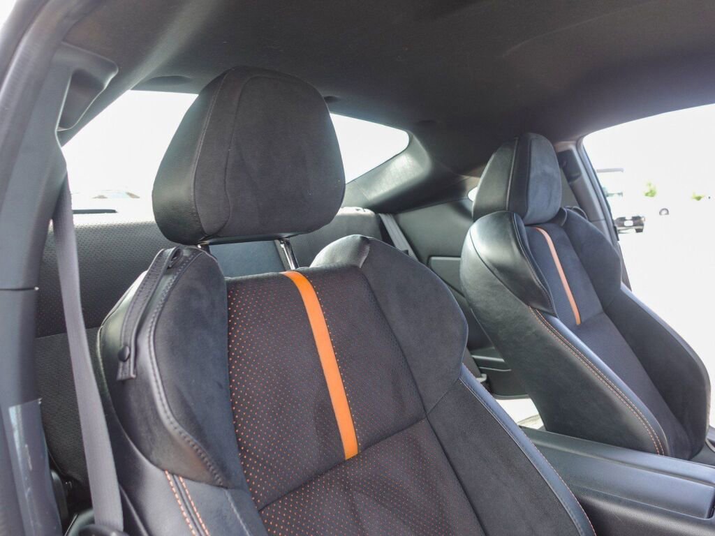 Certified 2023 Toyota GR86 10th Anniversary SE image 30