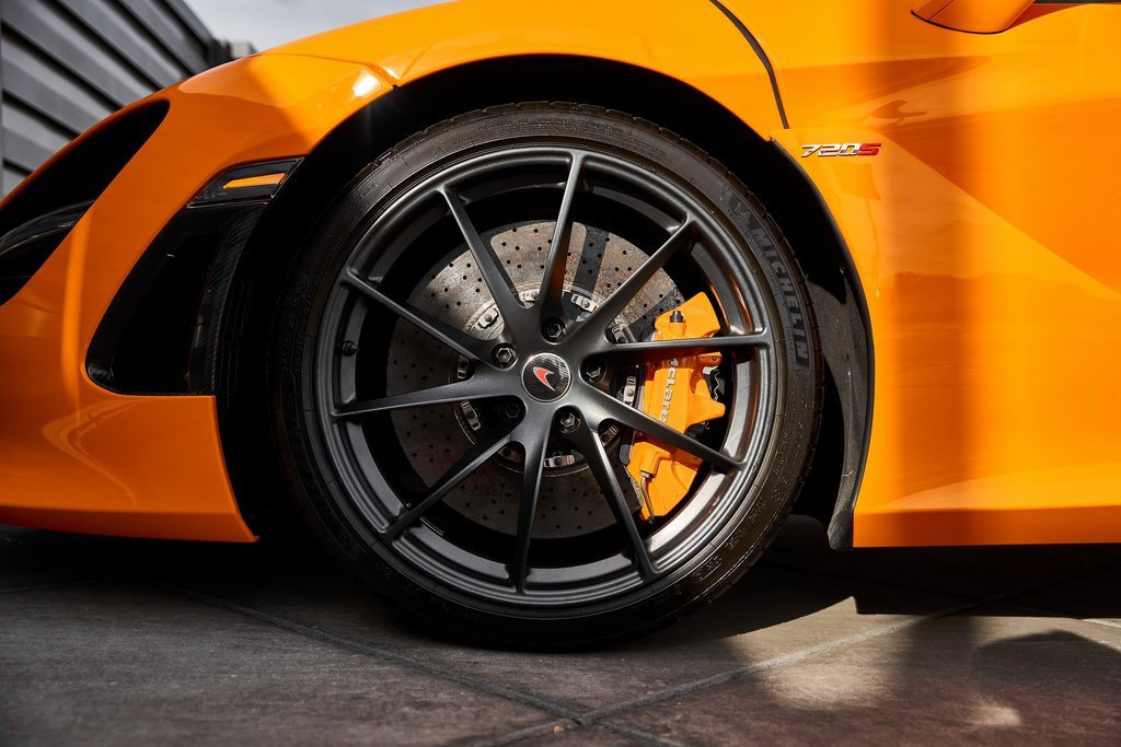 Used 2018 McLaren 720S Performance image 3