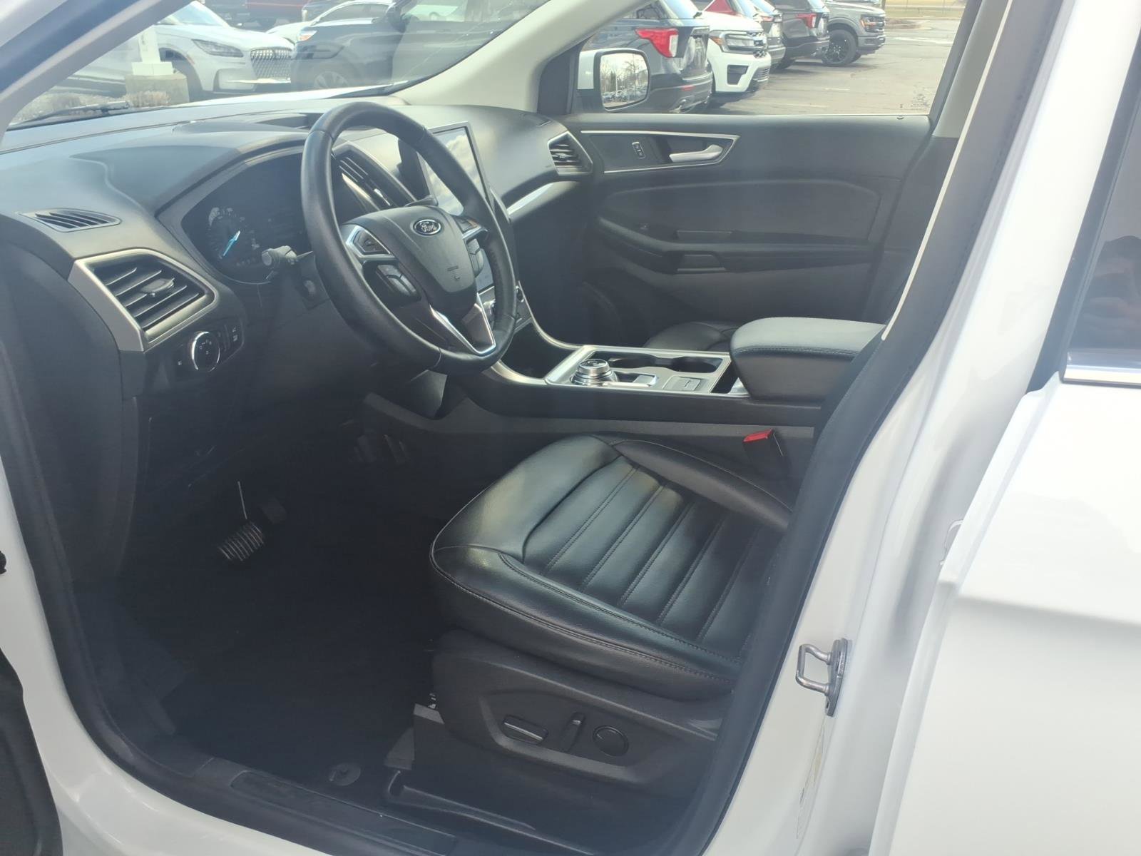 Used 2023 Ford Edge SEL w/ Convenience Package image 13
