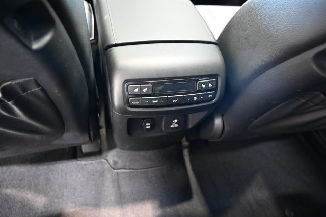 Used 2023 Hyundai Palisade Limited AWD/4WD image 29